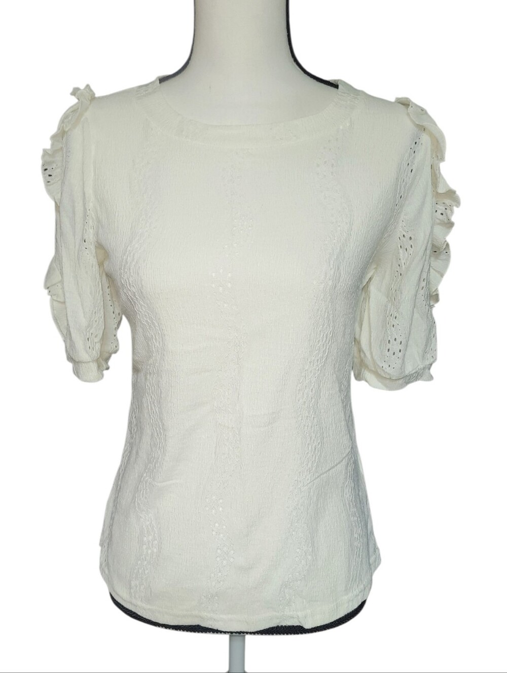 (New) Blu Pepper Eyelet Ruffle Sleeve Top
